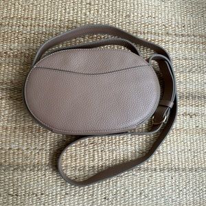 NWT Cuyana Top Handle Crossbody Bag Cappuccino leather